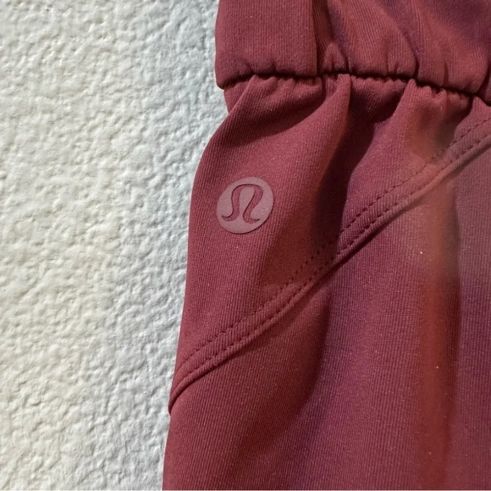 Lululemon Stretch High-Rise Jogger *Full Length in Red Merlot Size 6‎
